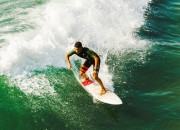 九游体育平台-赛道与绿茵的交汇，三笘薰在F1街道赛之夜的逆境爆发