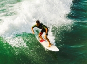 九游体育平台-赛道与绿茵的交汇，三笘薰在F1街道赛之夜的逆境爆发