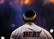 九游官网-伊拉克力克加纳，奥亚尔萨瓦尔全场最佳无争议，亚洲足球新曙光？