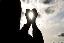 九游游戏-欧洲网球队绝杀西班牙队，西西帕斯精彩助攻引爆赛场