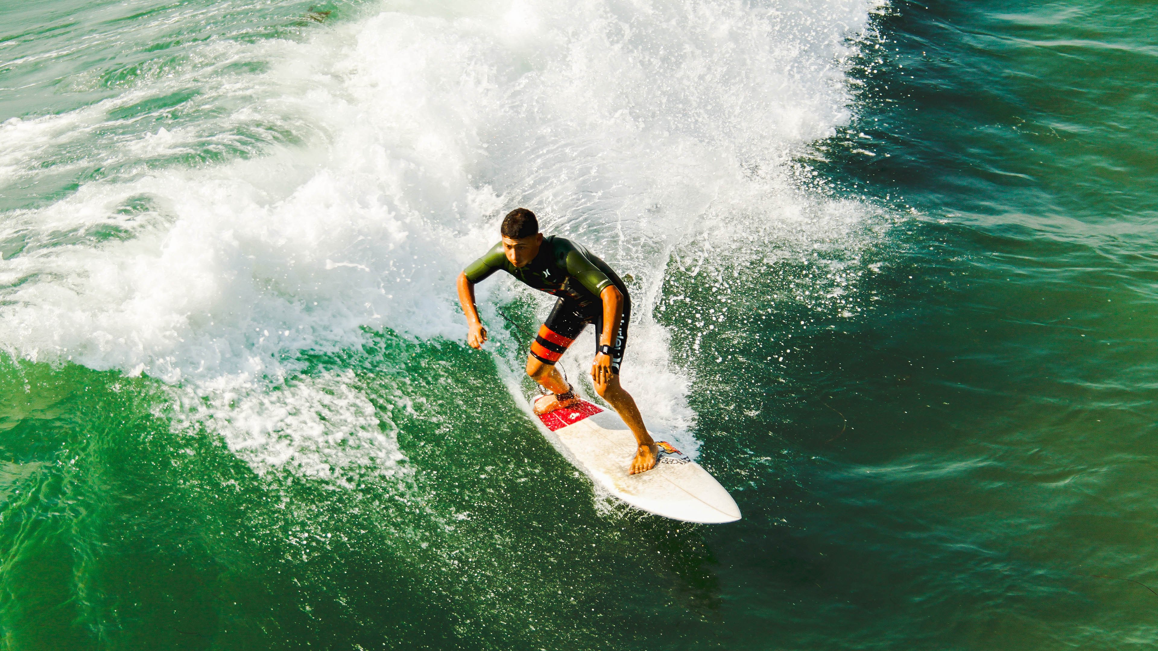 莱万用实力证明自己,美国加时取胜曼城,现代足球的双重启示