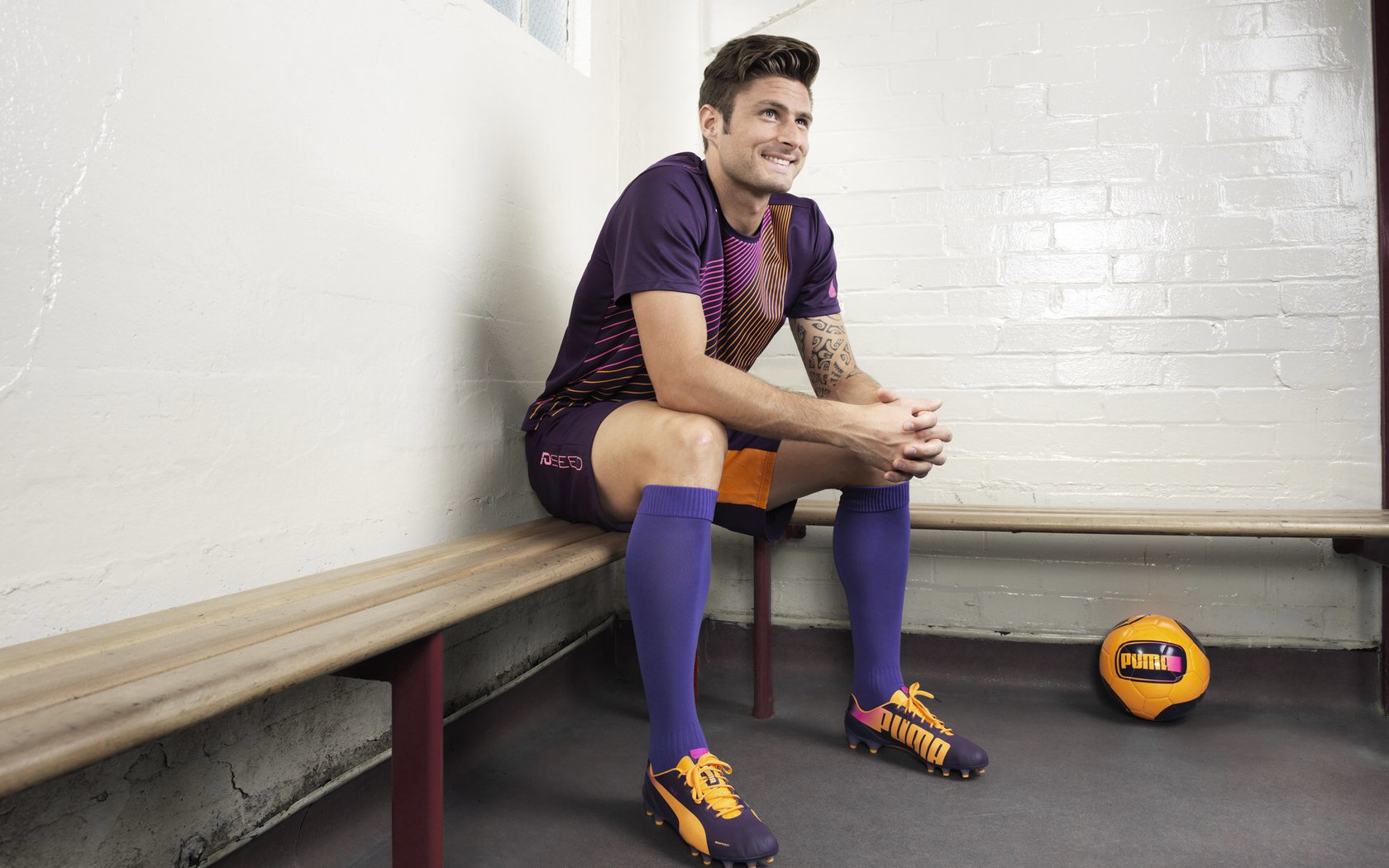 舞台越大越强,霍勒迪的蜕变与新疆鏖战公牛的启示