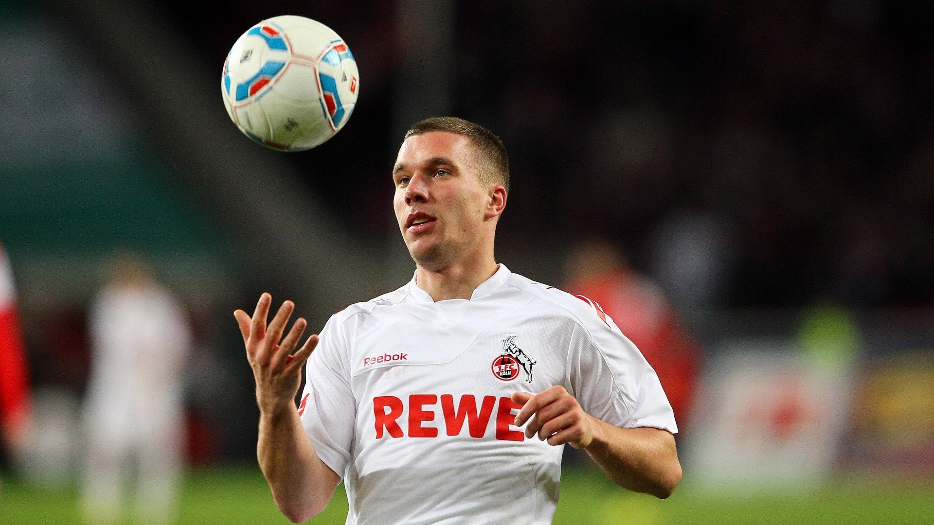 张继科关键制胜，法国队横扫韩国队—一场跨越国界的乒乓传奇